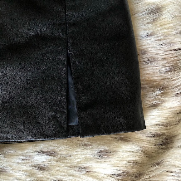 Maxima 100% Leather Mini Skirt - Picture 2 of 4